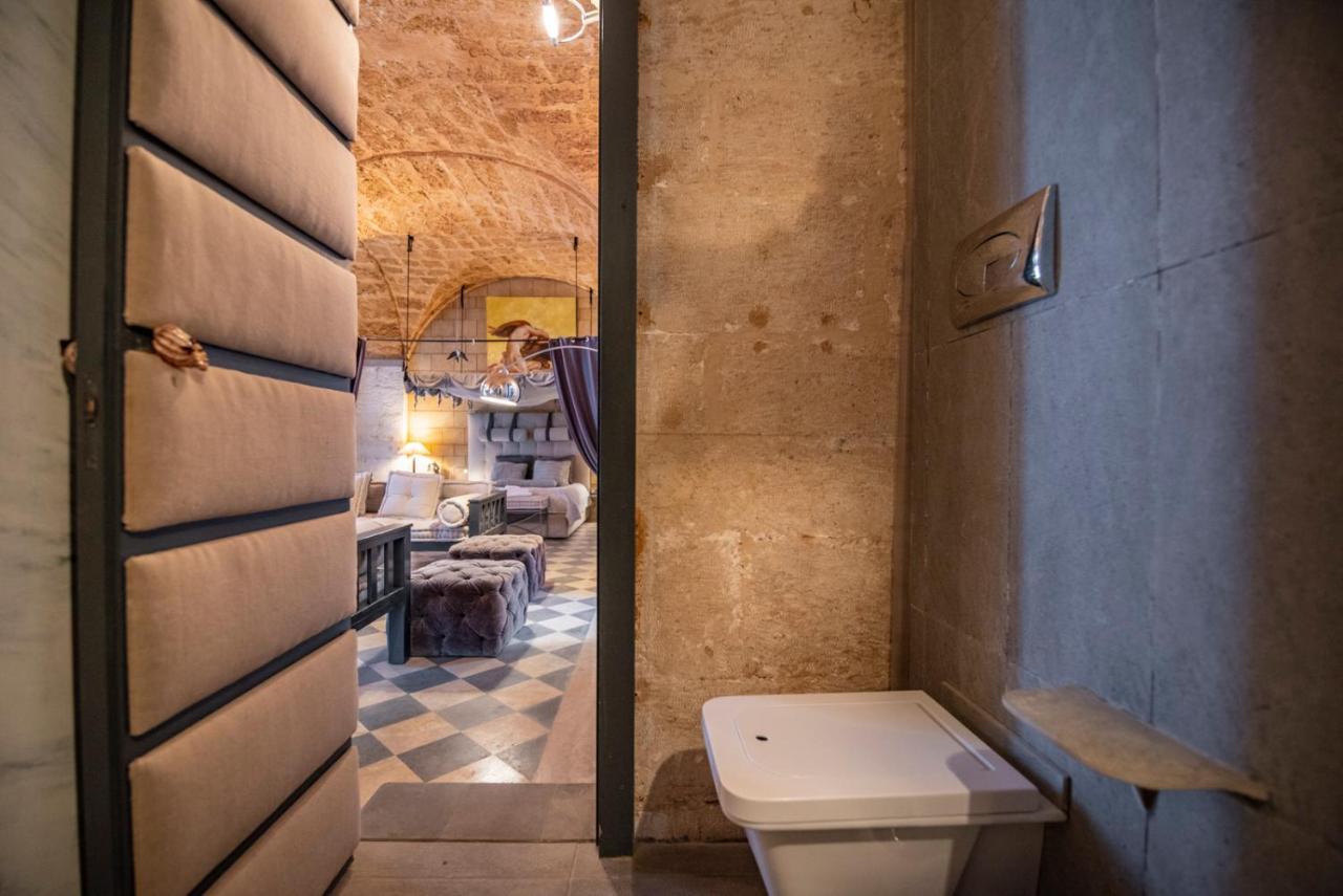 Apartament Maniace