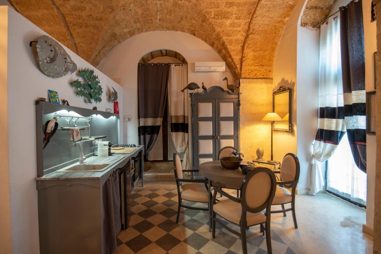 Apartament Maniace
